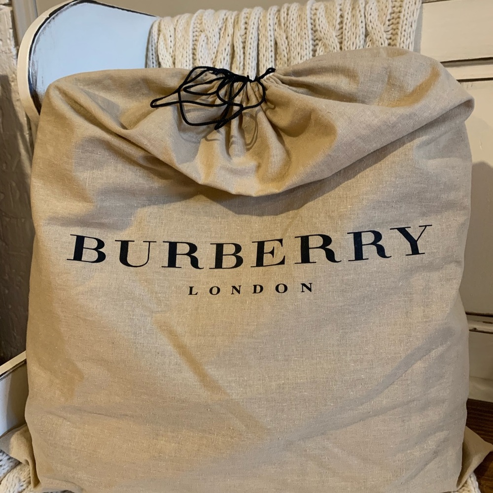 Burberry Beige Checkered Women's - Picture 15 of 15